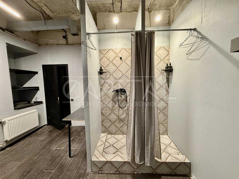 Оренда! Чудове фасадне приміщення 150м2 з цоколем   вул. Назарівська