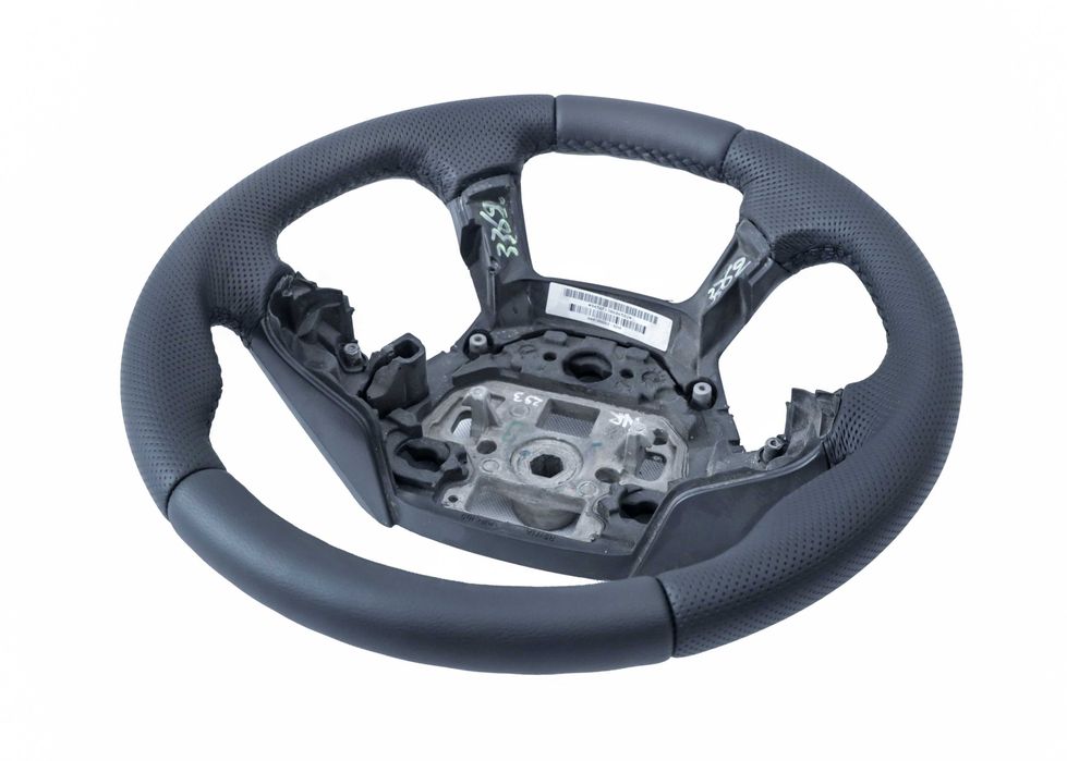 Kierownica Ford Focus 3 2010- obszyta nową skórą PFI car styling