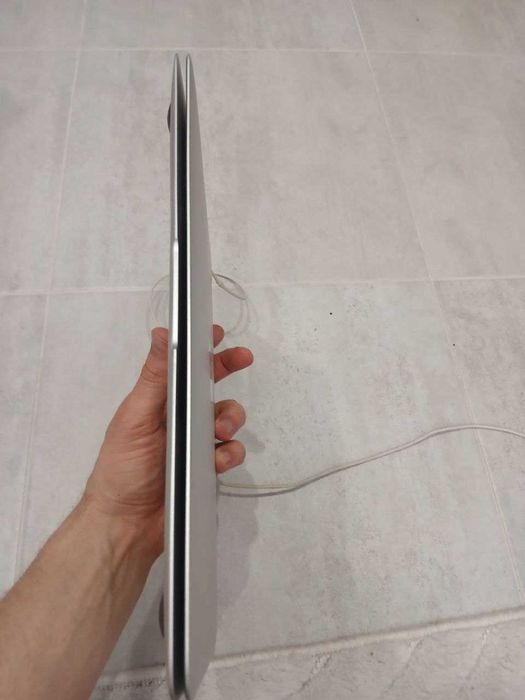 Несправний macbook air a1370. На запчастини