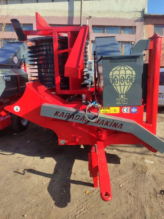 Kombajn do zbioru pestki dyni - KARADAS