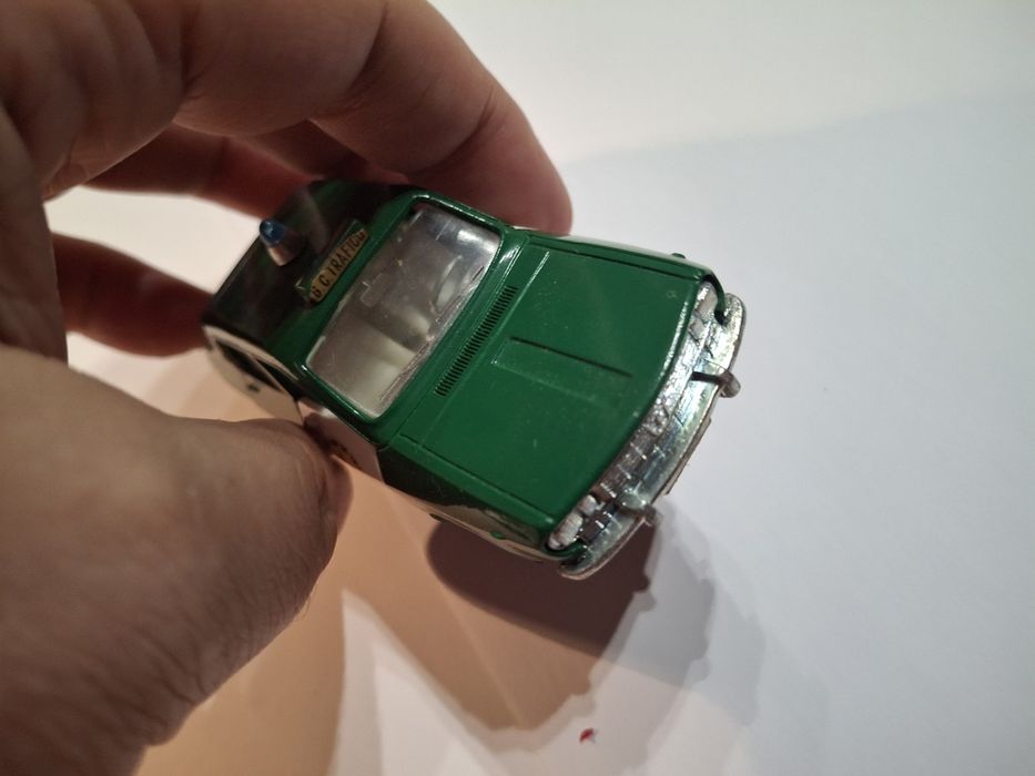 Pilen miniatura policia guardia civil renault 12