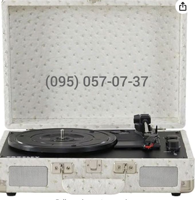 Акція! Програвач вінілу із США Crosley Cruiser Deluxe Black
Crosley