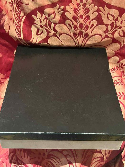 Relógio com pêndulo e pedra natural