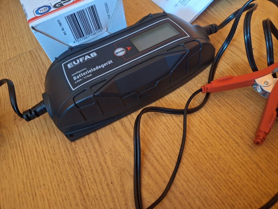 Prostownik automatyczny 6/12V 4A  Eufab powystawowy