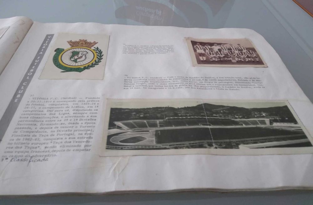 Clubes da 1ª e 2ª Divisões - 1963-1964 - Caderneta Completa RARA Agência Portuguesa de Revistas