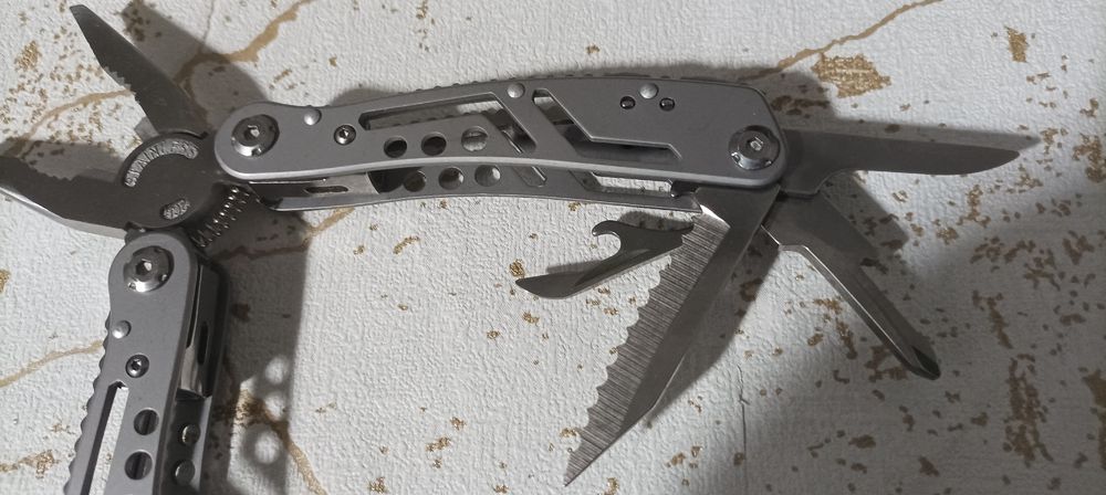 Canivete Multifunções 24 em 1