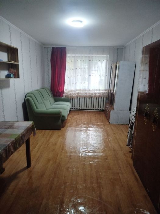 Здам в оренду кімнату в гуртожитку . Вул Ківерцівська30 за 2000грн + комунальні послуги..