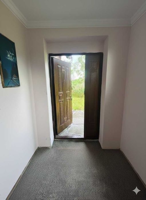 Пропонуємо до продажу житловий будинок з великою ділянкою в с. Кагуїв.