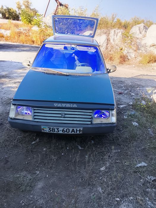 Продам ЗаЗ 1102 таврия