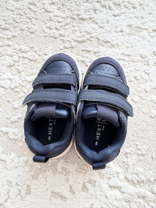 Продам капчики, одягав пару раз син