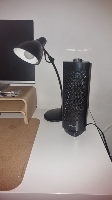 Coluna de ar para secretária