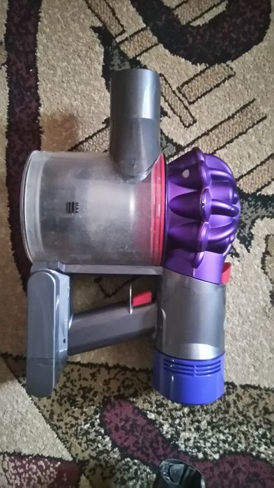 Пылесос Dyson V7  V8
