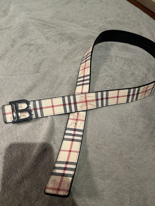 Reversible Burberry belt - 120 cm