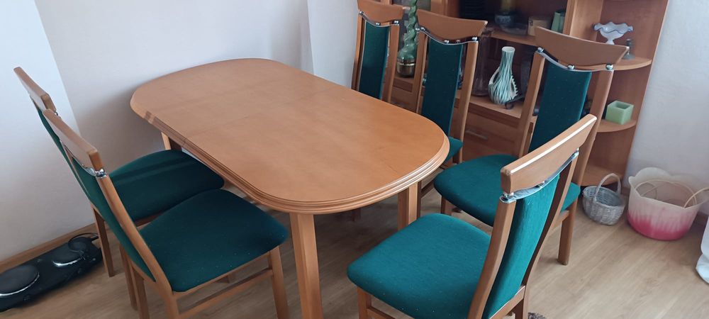 Stół z 6 krzesłami, stan dobry