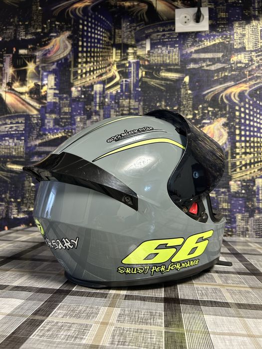 Продам шолом.