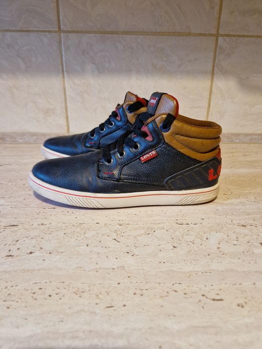 Buty sneakersy Levis 36