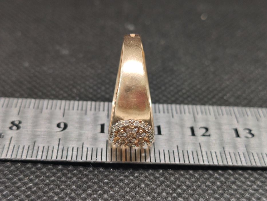 Кольцо золотое р19, вес 3.55