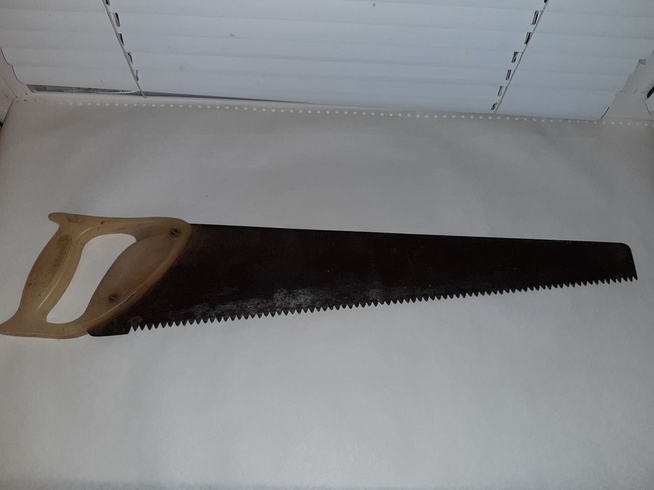 Продам ручную Пилу