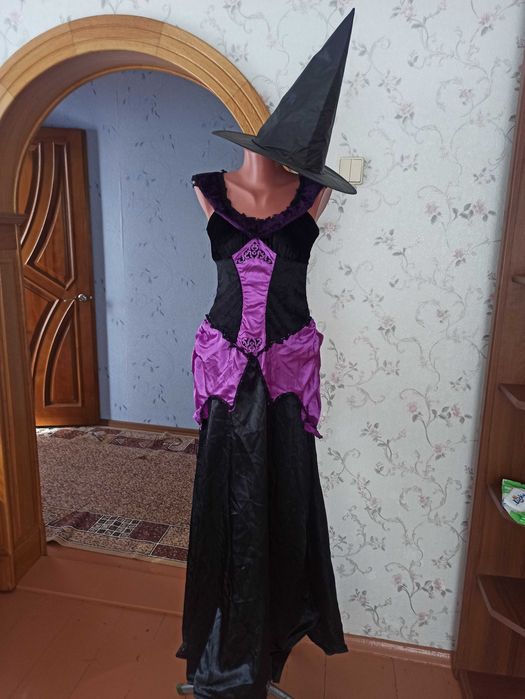 Карнавальный маскарадный костюм розмір М відьма чаклунка фея