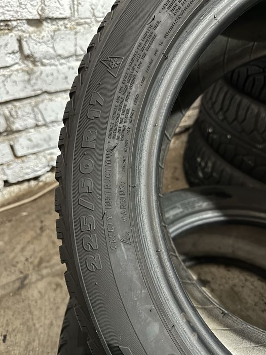 225/50 R17 Michelin Alpin A4 /2023рік/2шт./зима/Італія/