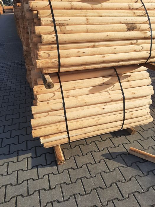 Słupki , stęple , wałki sosnowe toczone