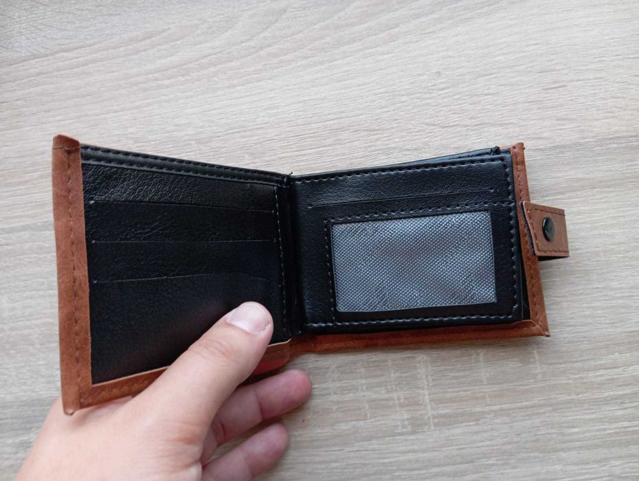 Portfel skórzany męski Emporio Armani - elegancki, promocja