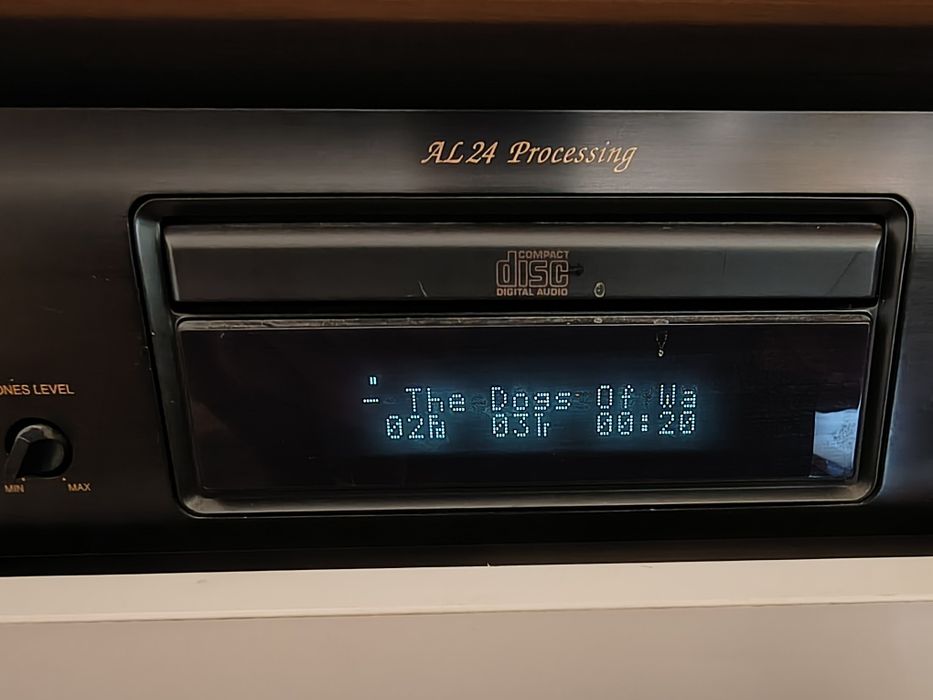 Odtwarzacz CD Denon DCD 700AE , pierwszy właściciel