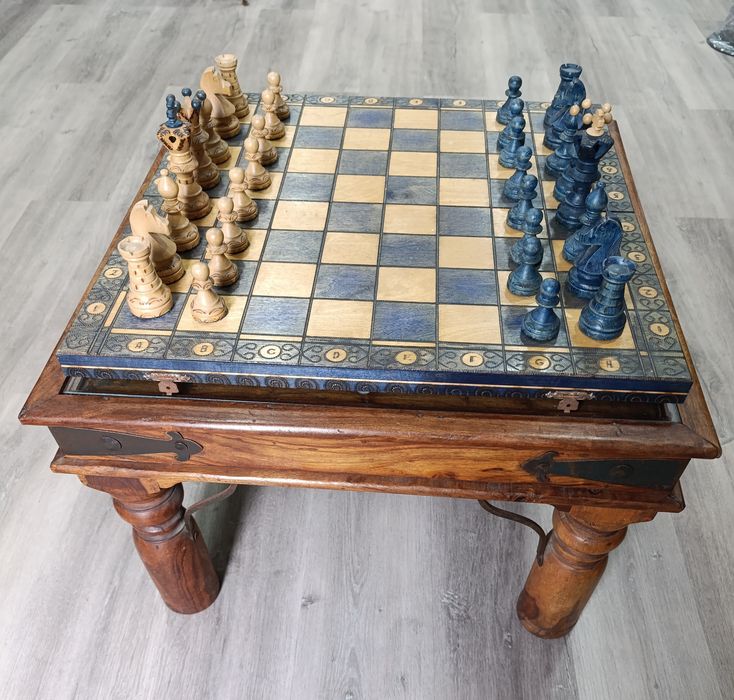 Mesa de apoio rústica , em madeira exótica maciça e ferro forjado