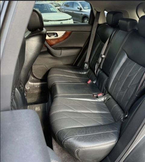 Продам Infiniti fx35