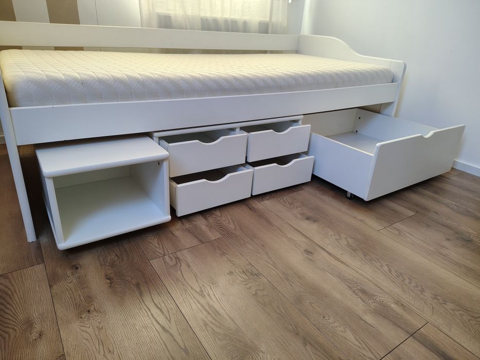 Łóżko dziewczęce z materacem 200x90