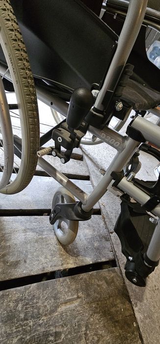 Инвалидная коляска vermeiren d200