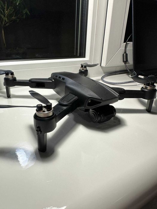 Дрон, квадрокоптер lyzrc l900 pro se drone