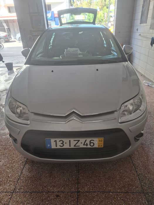 Citroën C4 1.6  .