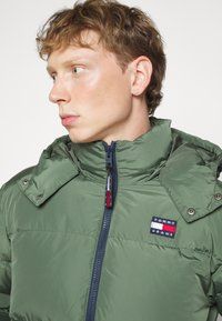 Kurtka puchowa Alaska Tommy Jeans XS