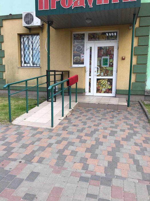 Продається  комерційне приміщення (діючий ) магазин