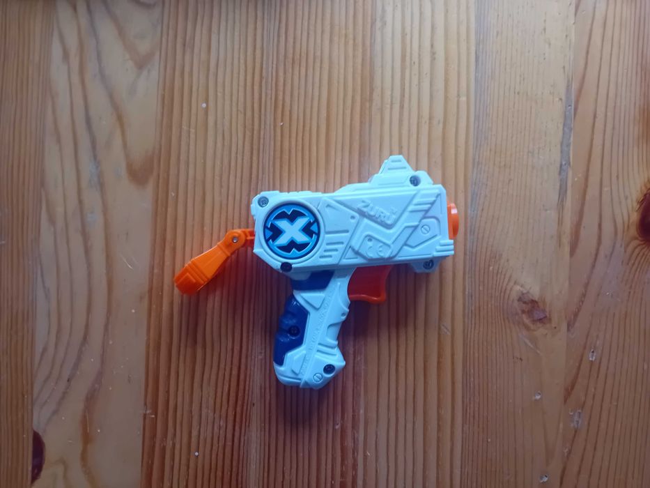 3 pistolety Nerf. 6 naboi. Zestaw wojskowy.