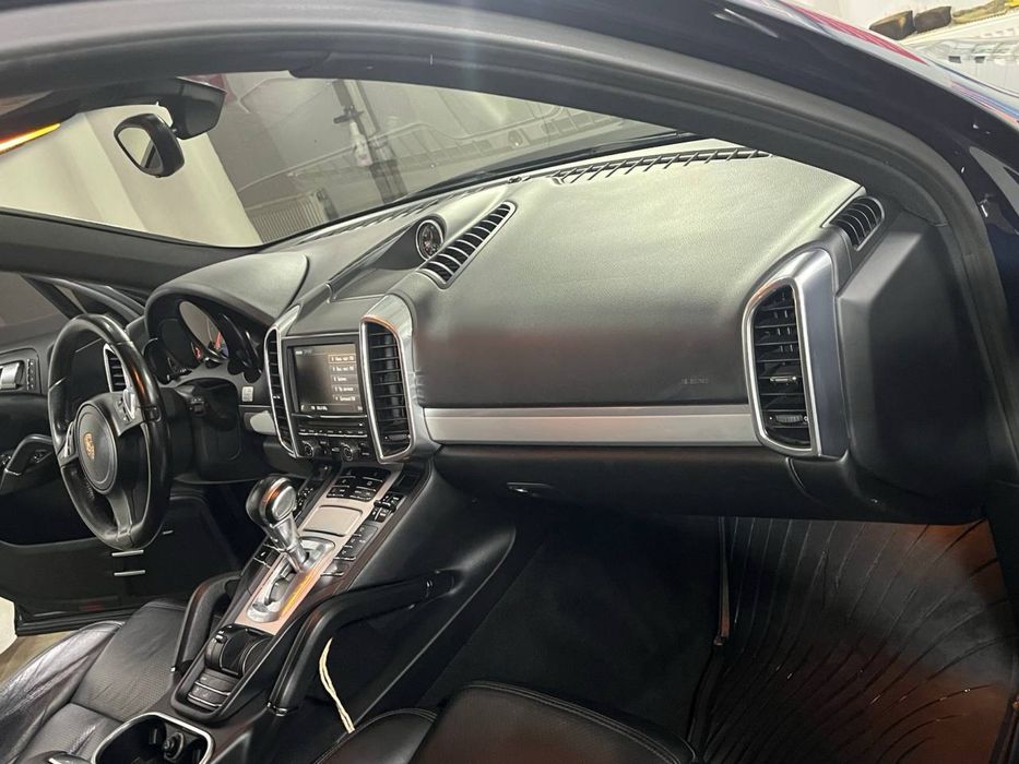 Продам Porshe Cayenne дизель 2013 Состояние идеальное!