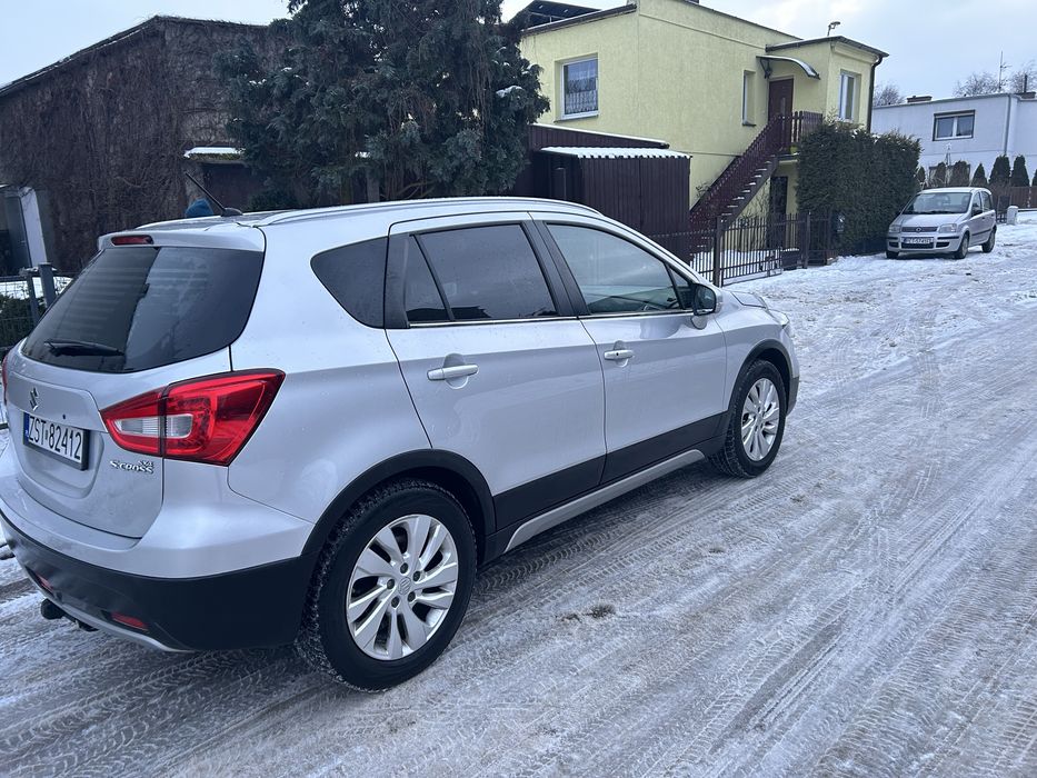Sprzedam Suzuki  SX4 S-cross 2016