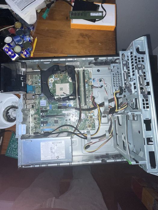 Lote de duas caixas de pc antigas