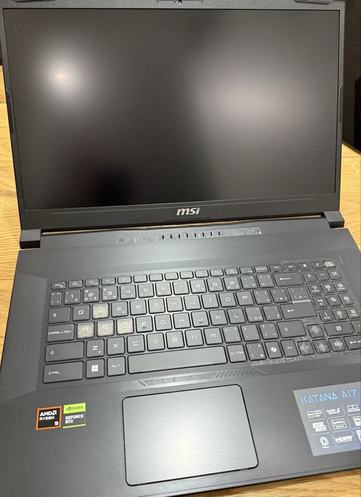 MSI Katana A17 AI B8VF (B8VF-887XCZ)