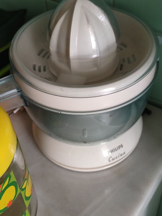 Várias coisas de casa.