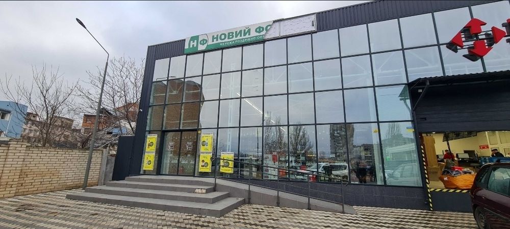 Фасадное помещение по Космонавтов возле АЗС ОККО 200м 47000грн