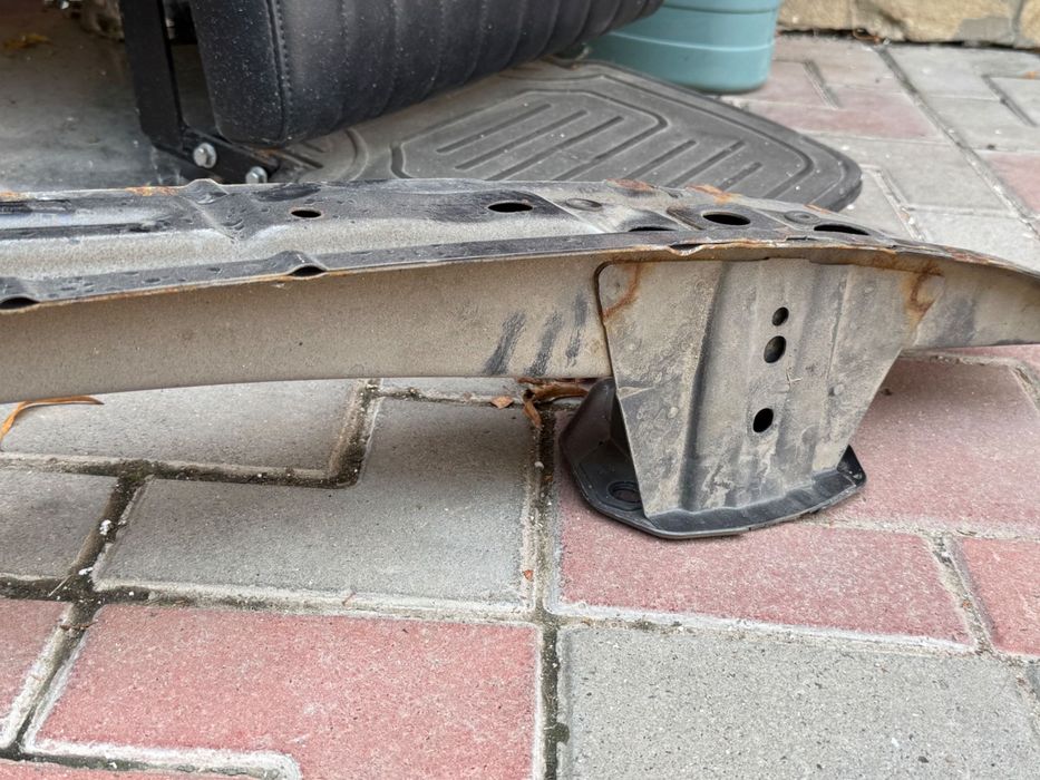 усилитель заднего бампера