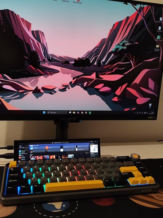 8,8" EKRAN DOTYKOWY ekran 1920×480 USB C + Mini HDMI