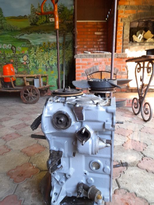 Продам двигатель ВАЗ 2103