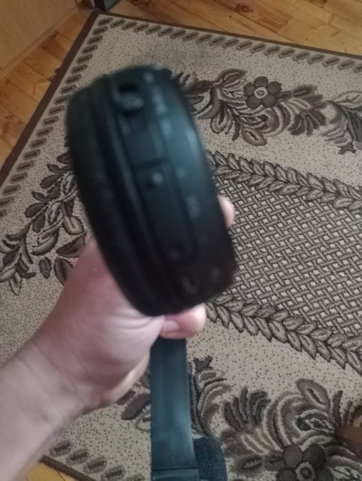 Навушники SONY MDR-ZX330BT