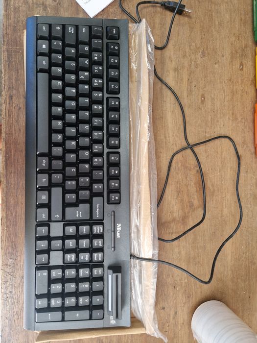 Teclado com fio TRUST