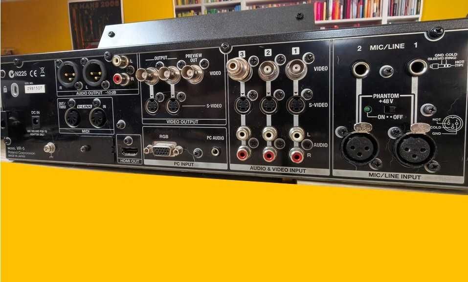Roland VR-5 – Mesa Áudio/Vídeo Completa | Revista | Excelente Estado