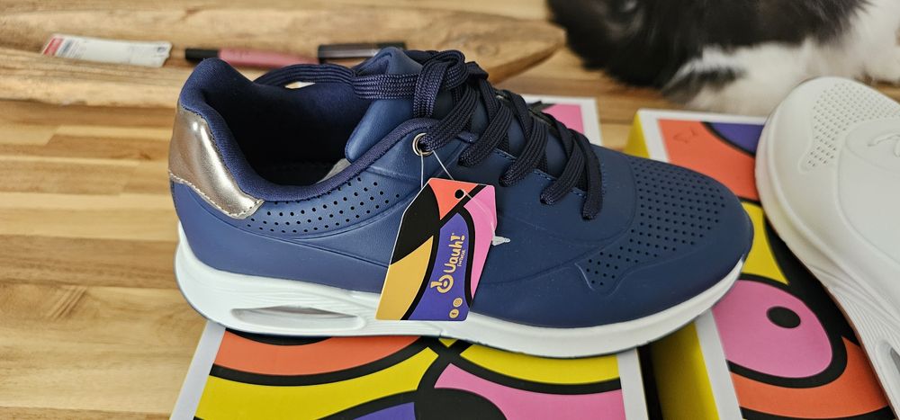 Ténis (imita os Skechers) novos