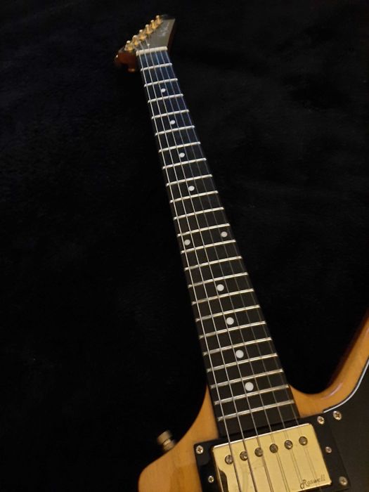 Guitarra Explorer EX 76